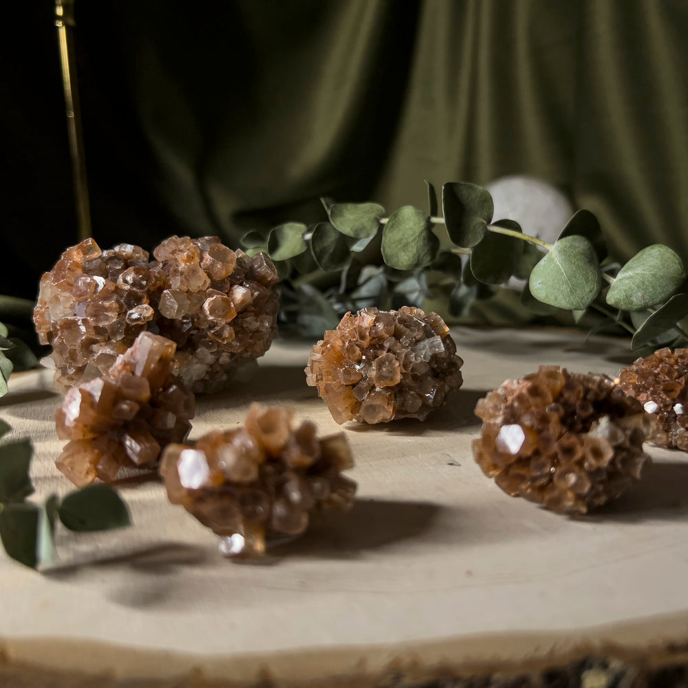 Aragonite clusters of various sizes